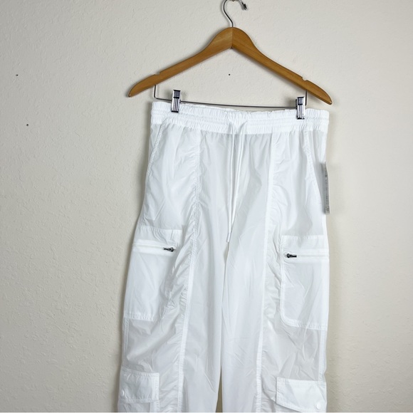 Athleta Parachute White Cargo Pants Size 8 - Picture 3 of 7
